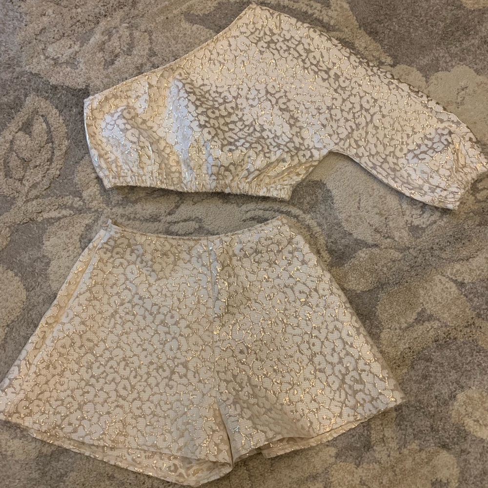 PrettyLittleThings set - Picture 3 of 4